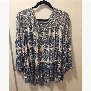 American Eagle floral top